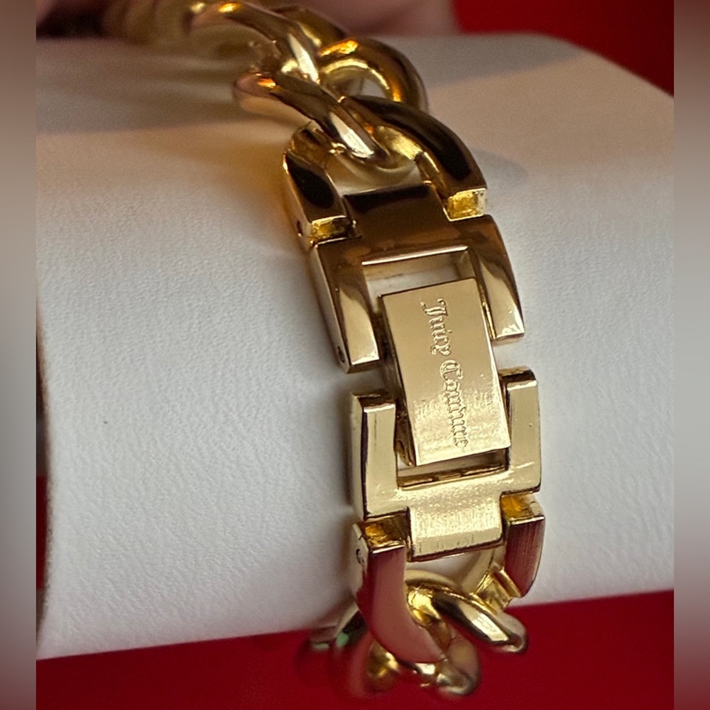 Juicy Couture Gold and Green Charm Bracelet - Picture 9 of 10